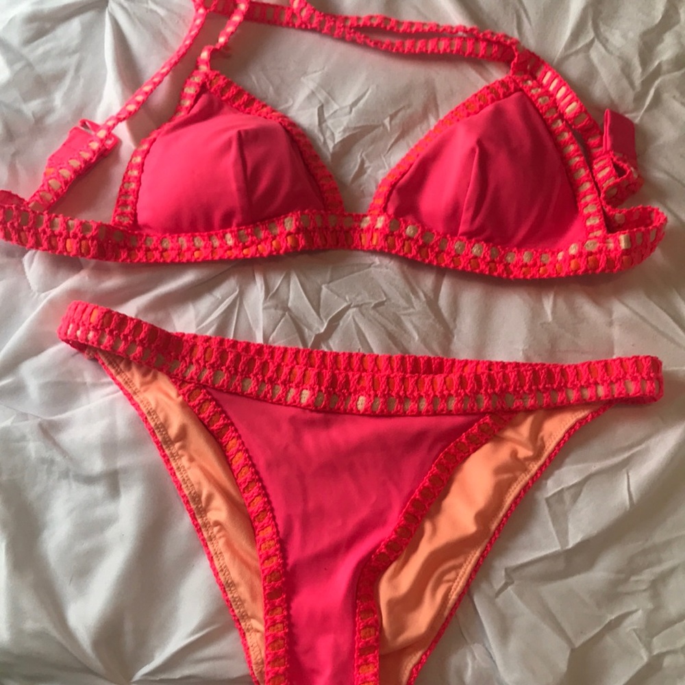 Bathing suit